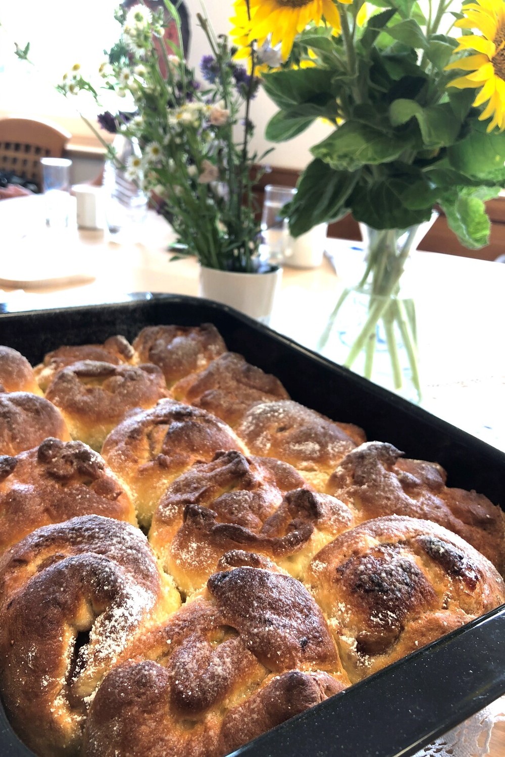 Gefüllte Rohrnudeln