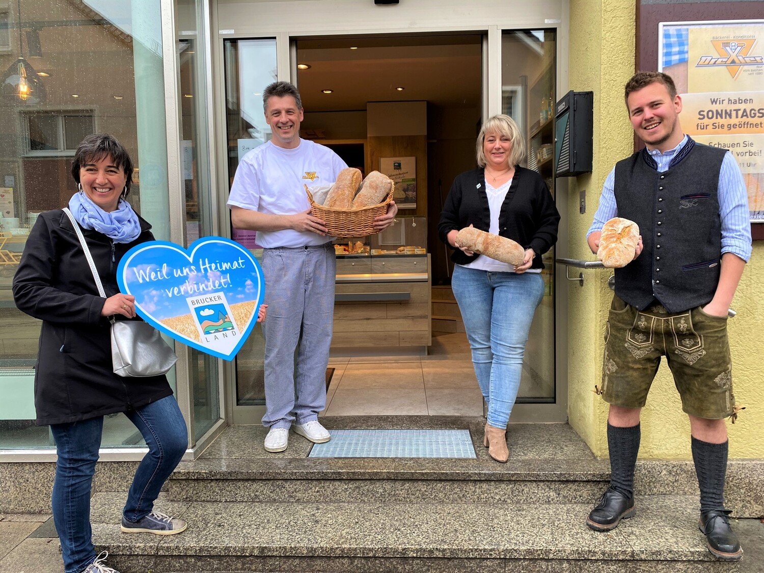 07.05.2021 BRUCKER LAND Frühlingsbote: Bärlauch Brote