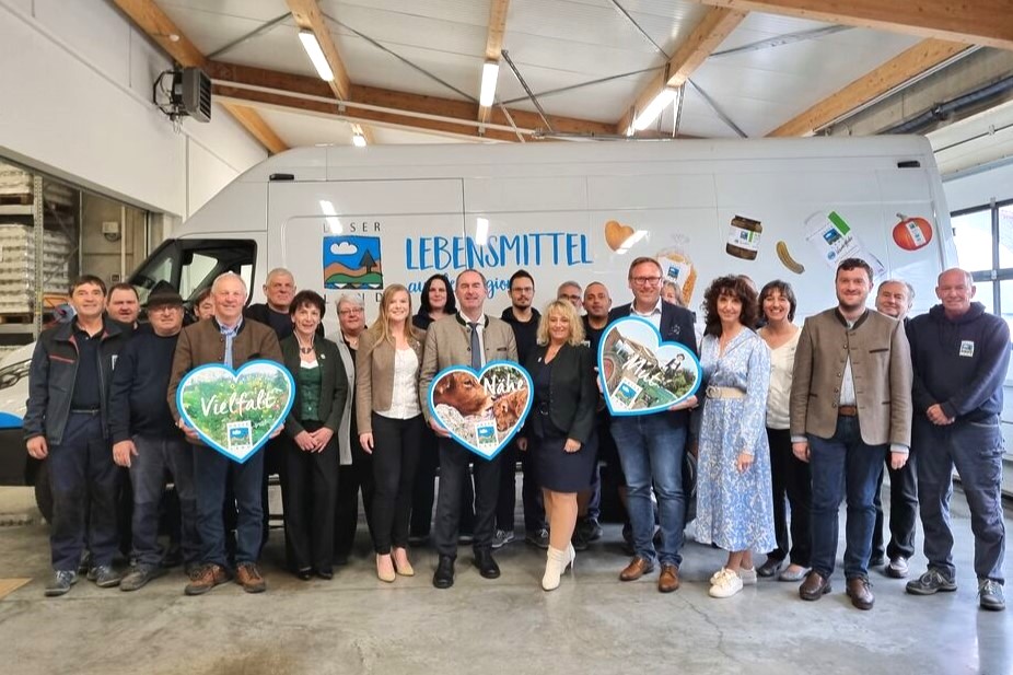 15.04.2024 Hubert Aiwanger zu Besuch in UNSER LAND Zentrale